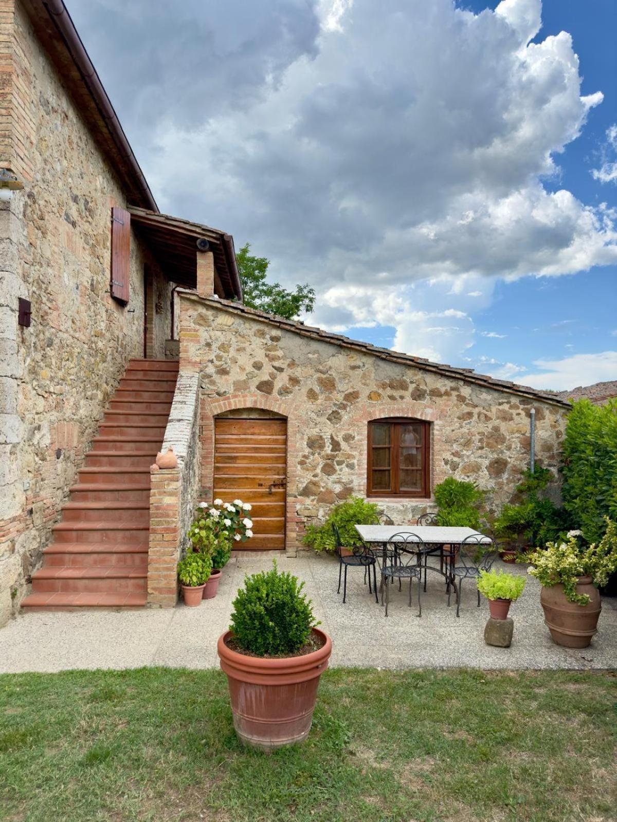 Agriturismo La Peschiera Casole d'Elsa Exterior photo
