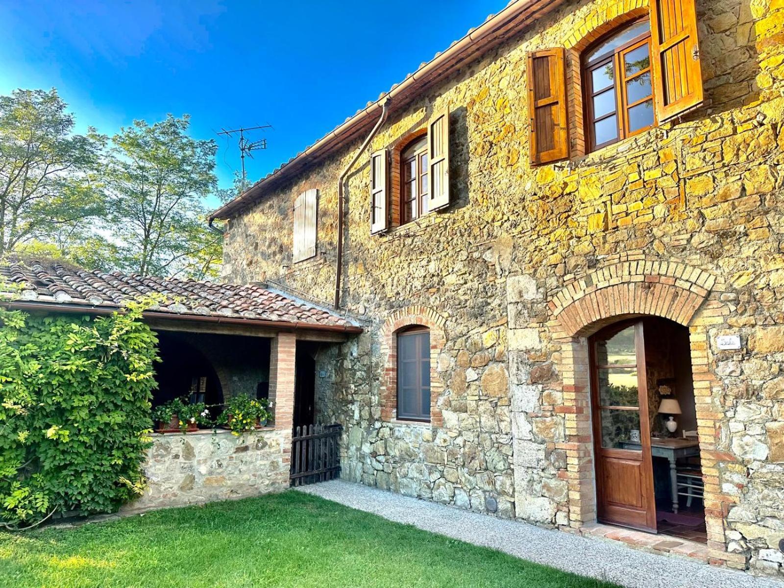 Agriturismo La Peschiera Casole d'Elsa Exterior photo